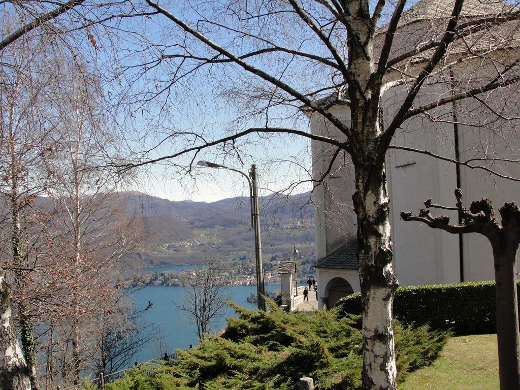 شقة Dal Picasass House Madonna Del Sasso الغرفة الصورة
